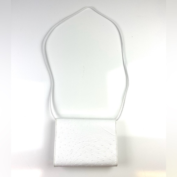 Vintage Women’s White Vegan Leather Shoulder Purse - Picture 2 of 3